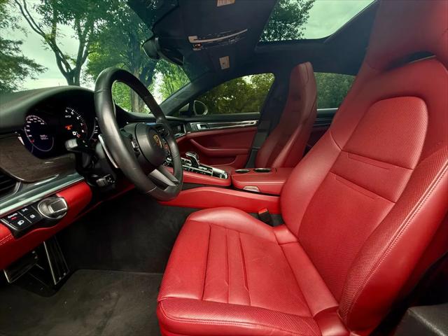 2022 Porsche Panamera GTS