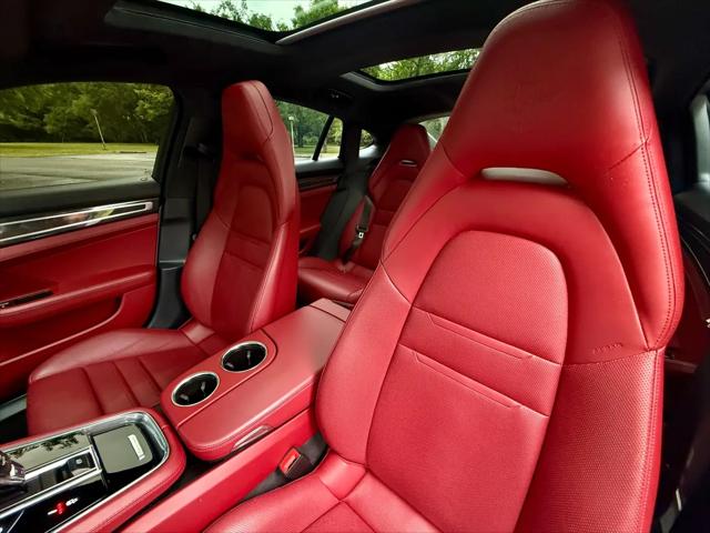2022 Porsche Panamera GTS