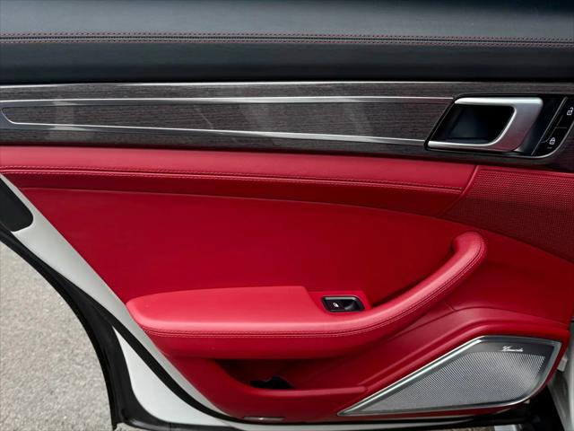 2022 Porsche Panamera GTS