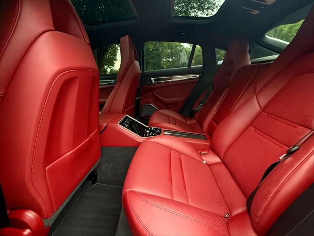 2022 Porsche Panamera GTS