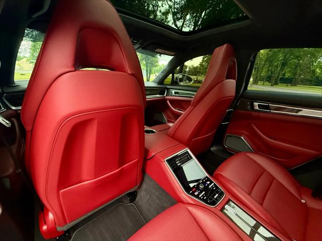 2022 Porsche Panamera GTS