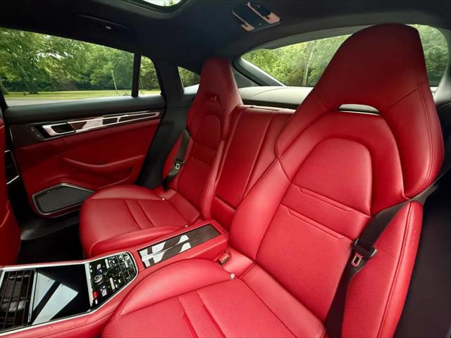 2022 Porsche Panamera GTS