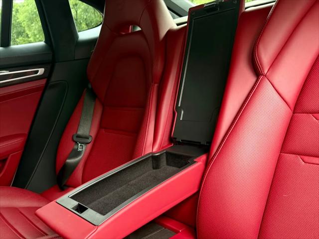 2022 Porsche Panamera GTS