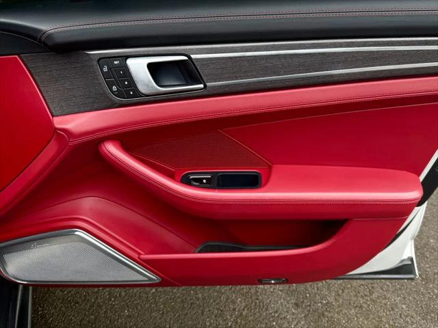 2022 Porsche Panamera GTS