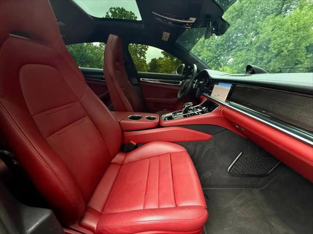 2022 Porsche Panamera GTS