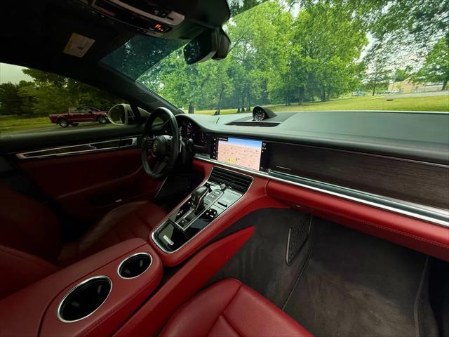 2022 Porsche Panamera GTS