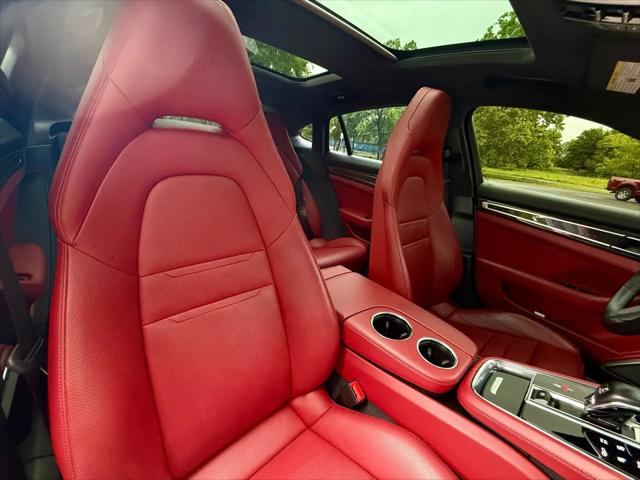 2022 Porsche Panamera GTS