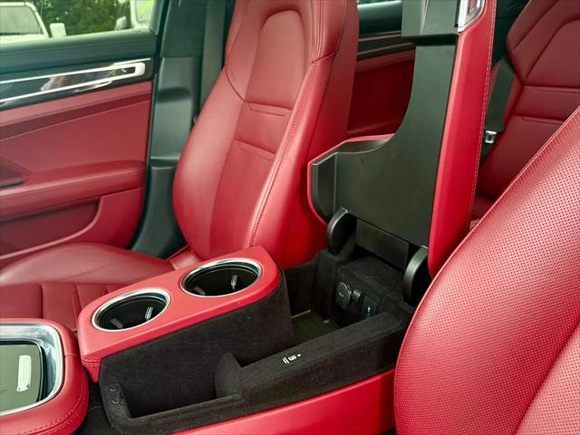 2022 Porsche Panamera GTS