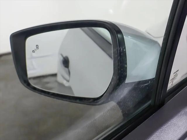 2024 Nissan Versa 1.6 SV
