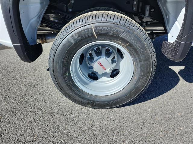 2026 GMC Sierra 3500HD Crew Cab, Long Bed, Pro Dual Rear Wheel, 4WD