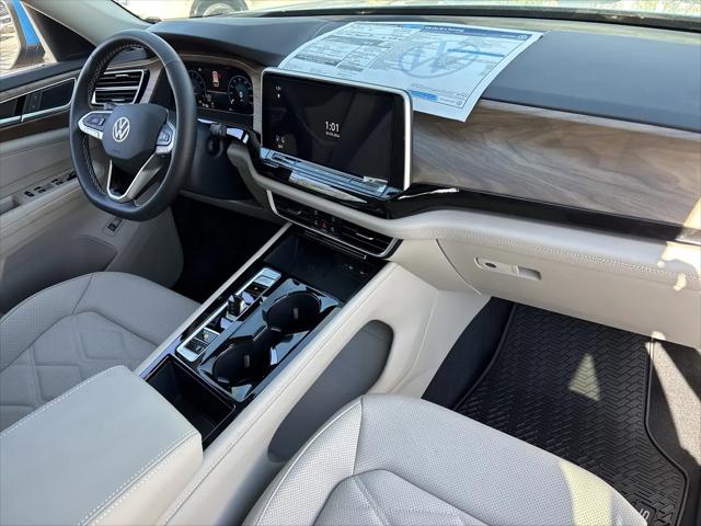 2026 Volkswagen Atlas SE with Technology