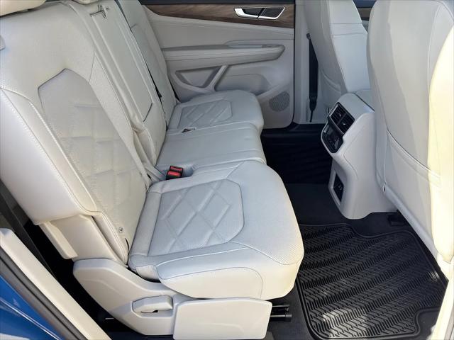 2026 Volkswagen Atlas SE with Technology