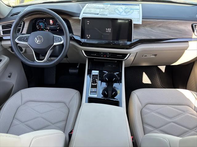 2026 Volkswagen Atlas SE with Technology