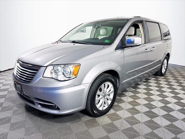 2015 Chrysler Town and Country Limited Platinum