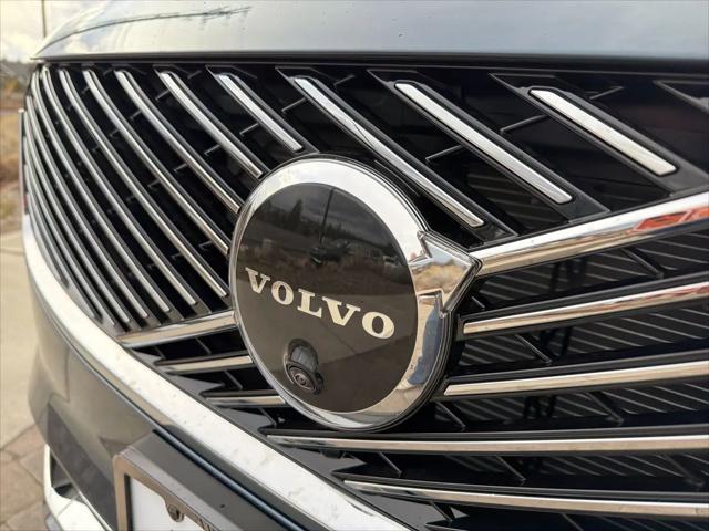 2026 Volvo XC90 Plug-In Hybrid Plus, T8 AWD, Electric/Gasoline, Bright, 6 Seats