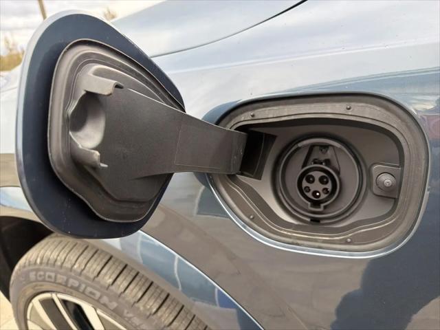 2026 Volvo XC90 Plug-In Hybrid Plus, T8 AWD, Electric/Gasoline, Bright, 6 Seats
