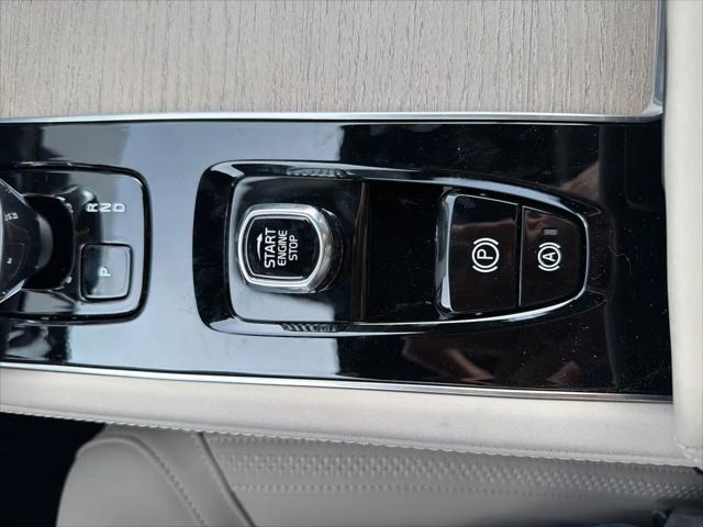 2026 Volvo XC90 Plug-In Hybrid Plus, T8 AWD, Electric/Gasoline, Bright, 6 Seats