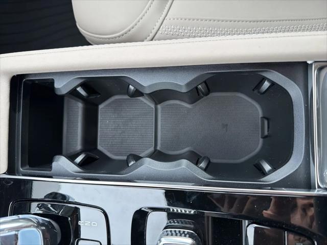 2026 Volvo XC90 Plug-In Hybrid Plus, T8 AWD, Electric/Gasoline, Bright, 6 Seats