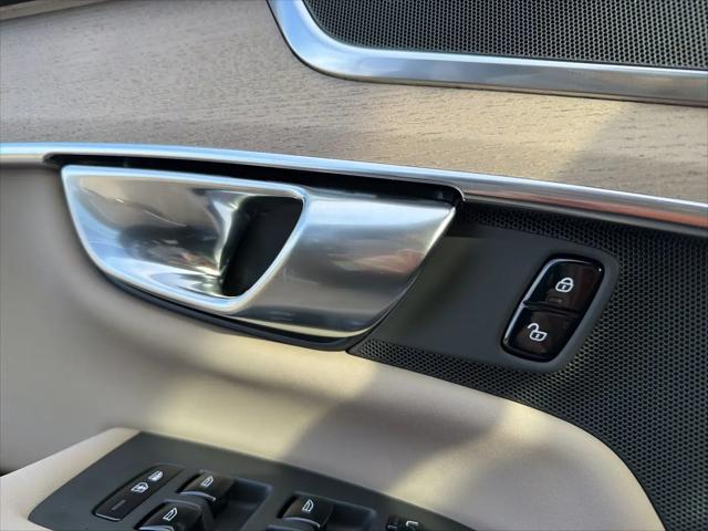 2026 Volvo XC90 Plug-In Hybrid Plus, T8 AWD, Electric/Gasoline, Bright, 6 Seats