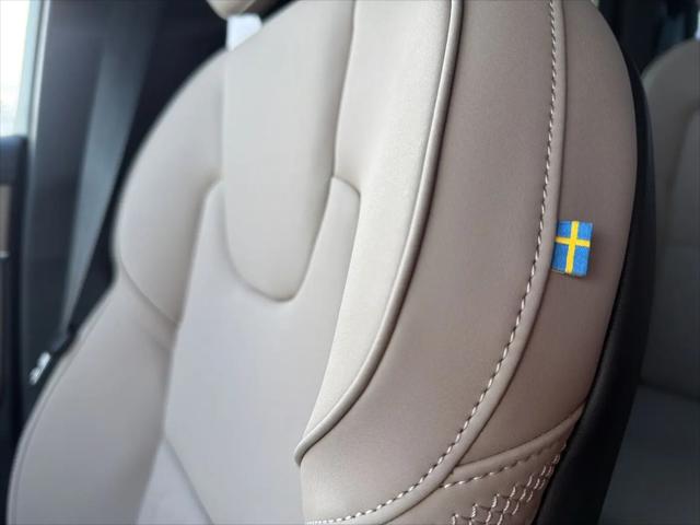 2026 Volvo XC90 Plug-In Hybrid Plus, T8 AWD, Electric/Gasoline, Bright, 6 Seats