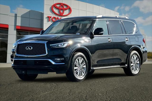 2023 INFINITI QX80 LUXE