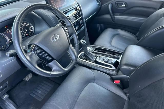 2023 INFINITI QX80 LUXE