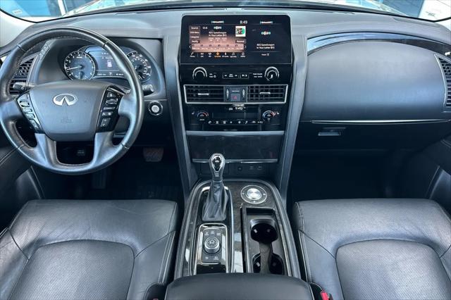 2023 INFINITI QX80 LUXE