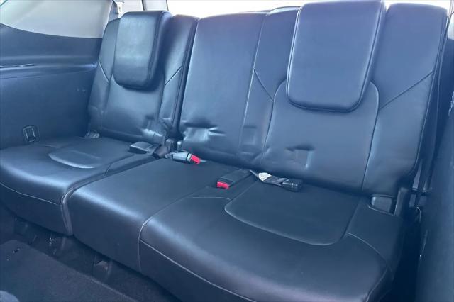 2023 INFINITI QX80 LUXE