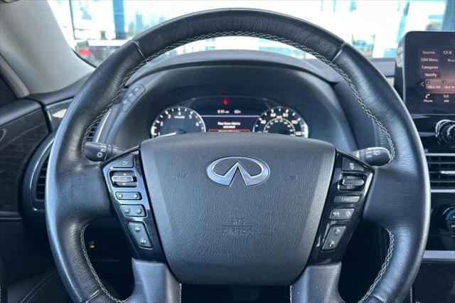 2023 INFINITI QX80 LUXE