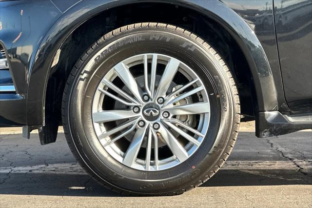2023 INFINITI QX80 LUXE