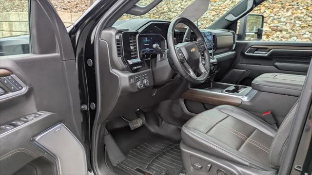 2024 Chevrolet Silverado 3500HD 4WD Crew Cab Standard Bed High Country