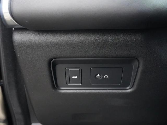 2022 Jaguar F-PACE SVR P550 AWD Automatic