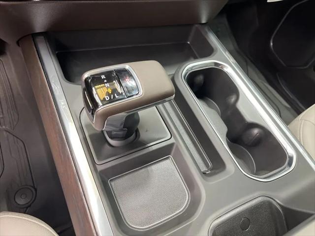 2026 GMC Sierra 1500 Crew Cab, Short Bed, SLT, 4WD