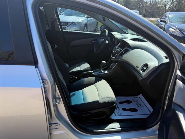 2013 Chevrolet Cruze LS Auto