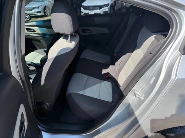 2013 Chevrolet Cruze LS Auto