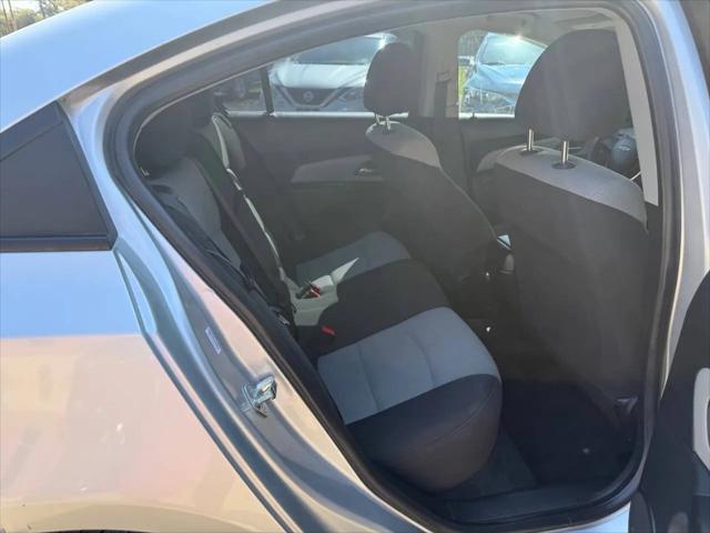 2013 Chevrolet Cruze LS Auto