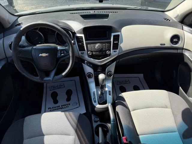 2013 Chevrolet Cruze LS Auto