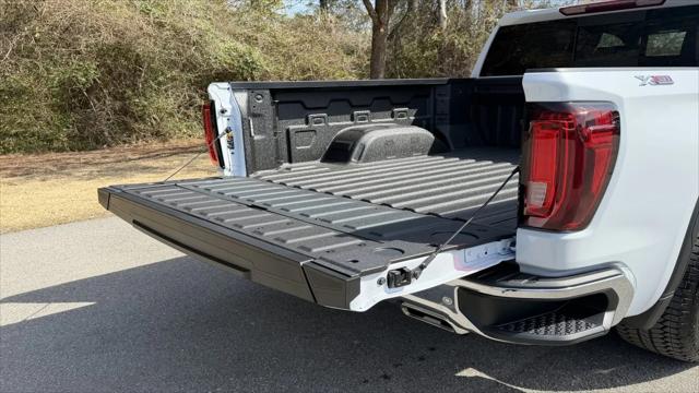 2026 GMC Sierra 1500 Crew Cab, Short Bed, SLT, 4WD