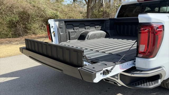 2026 GMC Sierra 1500 Crew Cab, Short Bed, SLT, 4WD