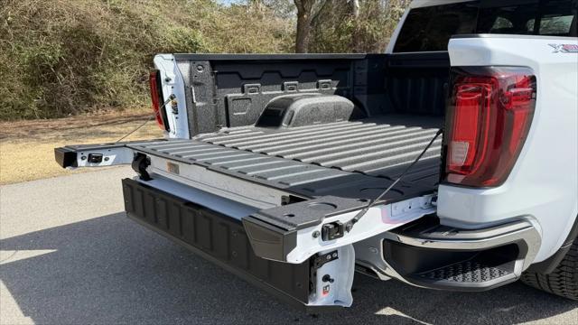 2026 GMC Sierra 1500 Crew Cab, Short Bed, SLT, 4WD