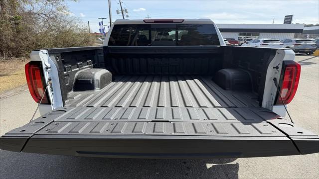 2026 GMC Sierra 1500 Crew Cab, Short Bed, SLT, 4WD