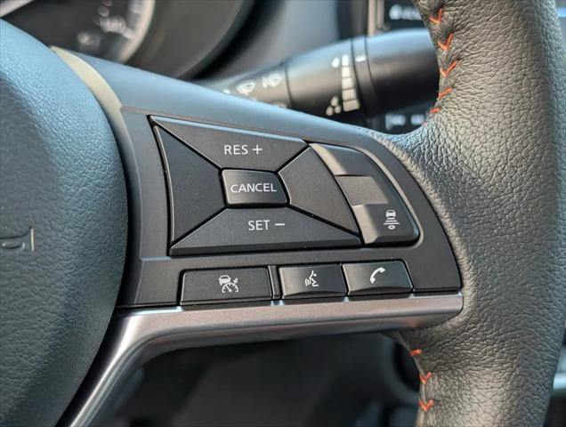 2025 Nissan Versa 1.6 SR