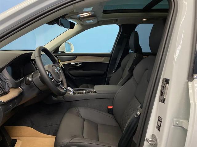 2026 Volvo XC90 Plus, B6 AWD Gas (mild hybrid), Gasoline, Bright, 7 Seats