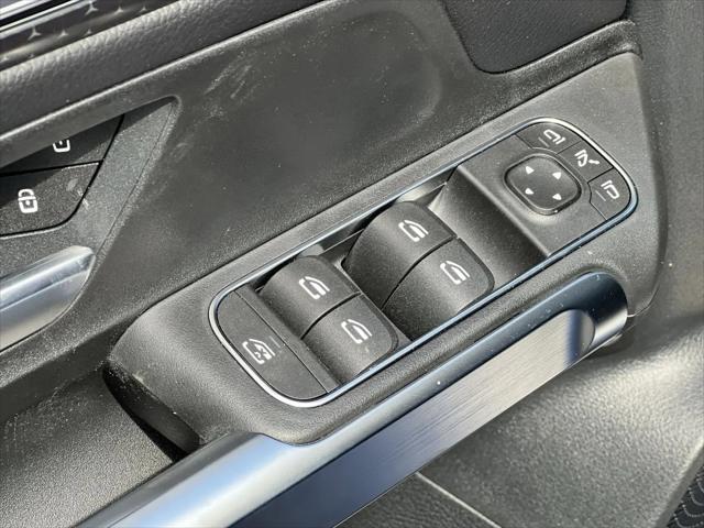 2026 Mercedes-Benz GLB 4MATIC