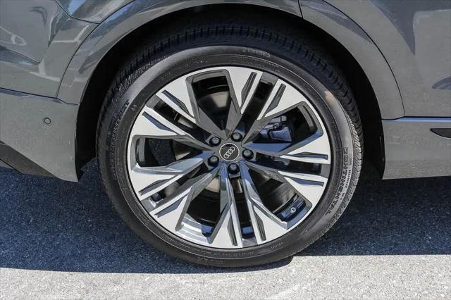 2026 Audi Q8 Premium Plus 55 TFSI quattro Tiptronic
