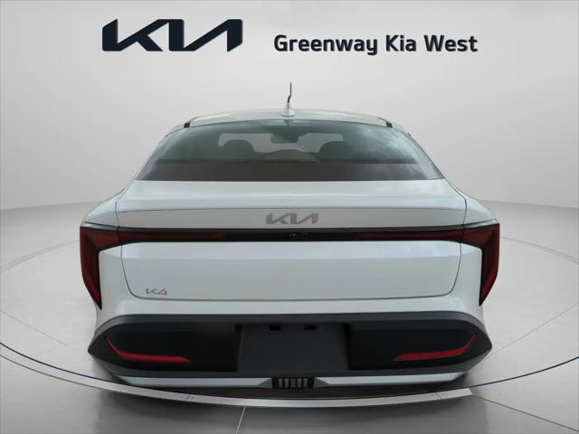 2026 Kia K4 LXS