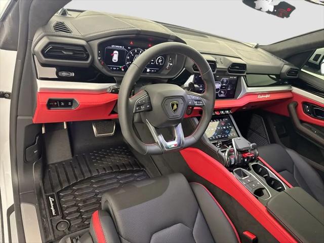 2025 Lamborghini Urus SE
