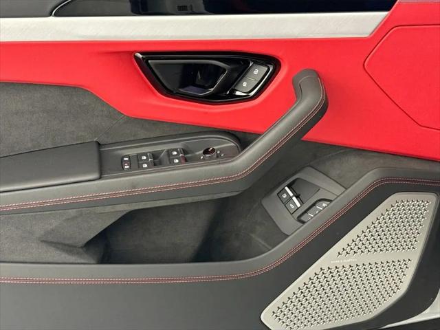2025 Lamborghini Urus SE