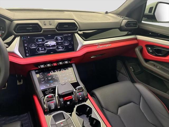 2025 Lamborghini Urus SE
