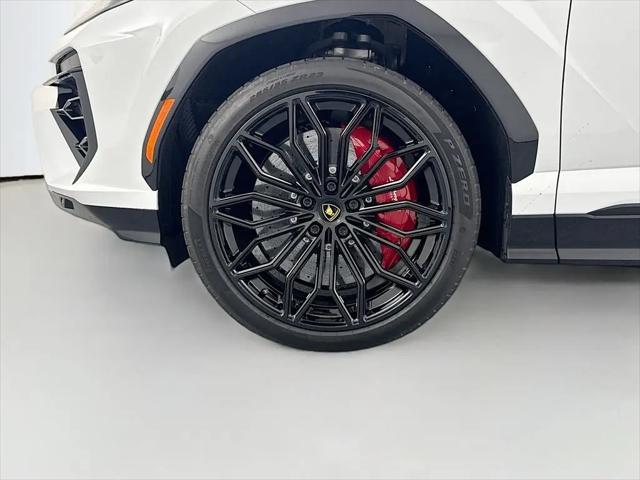 2025 Lamborghini Urus SE